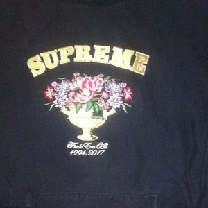 Supreme fw17 floral centerpiece